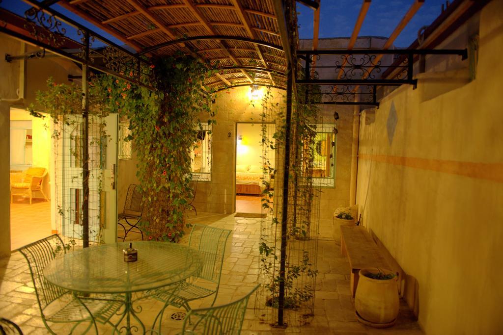 The Well Inn Beersheba Ruang foto